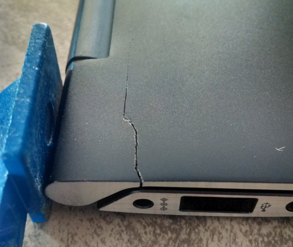 cracked-laptop